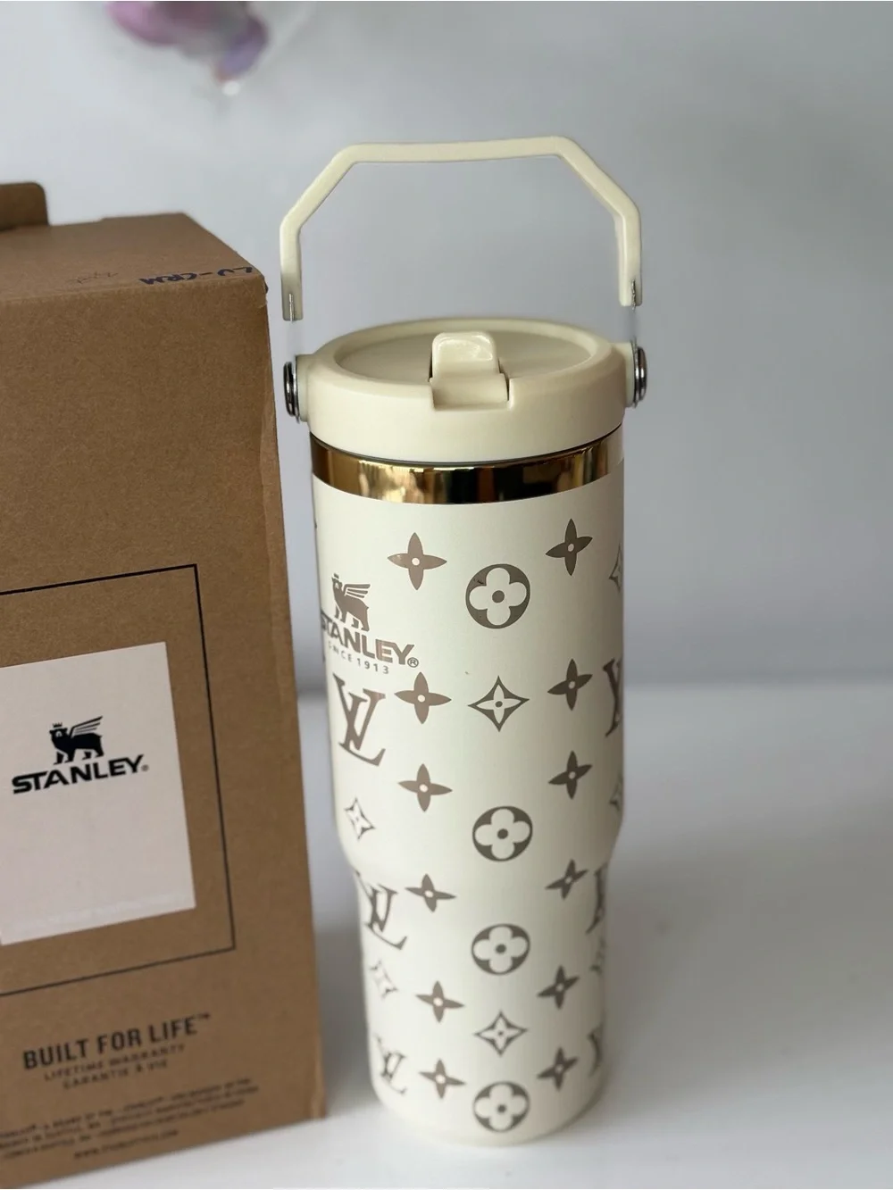 Stanley Cream and Gold Patterned Travel Tumbler 30 oz new! - Picture 2 of 8